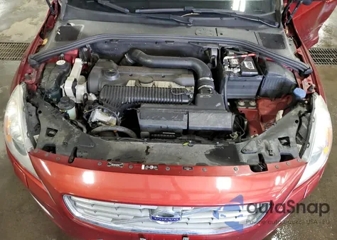 2013 Volvo S60 T5 z USA, uszkodzony, nr VIN YV1612FS2D2211734